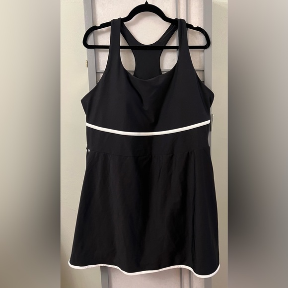 Old Navy Dresses & Skirts - NWT OLD NAVY 2x Women's BLACK PowerSoft Athletic Dress White Trim Racerback
